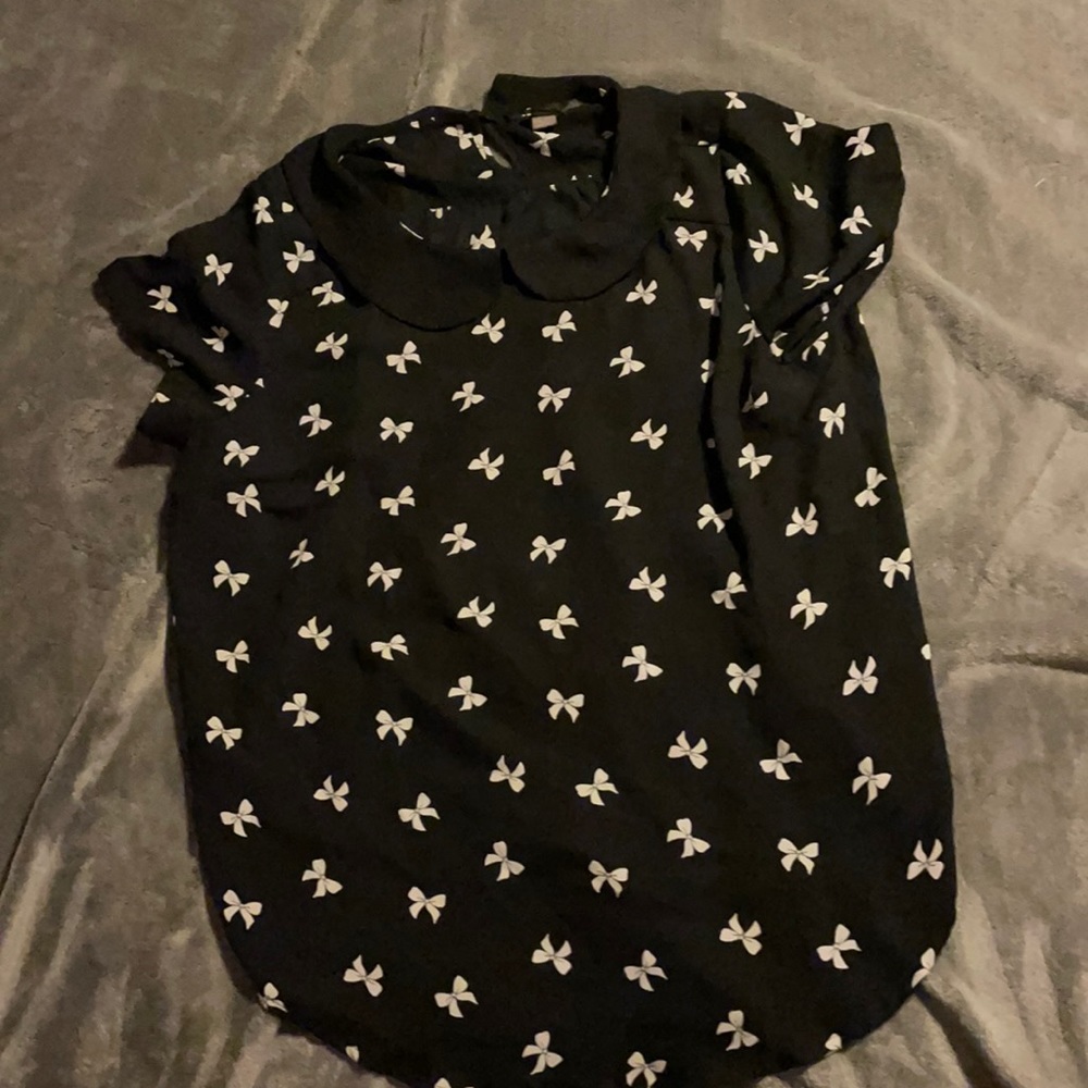 Torrid Black and white Boy top sz 1
